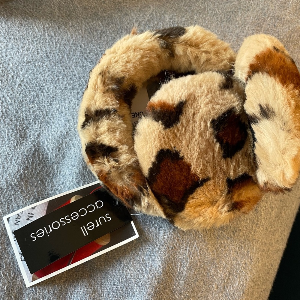 Leopard print earmuffs